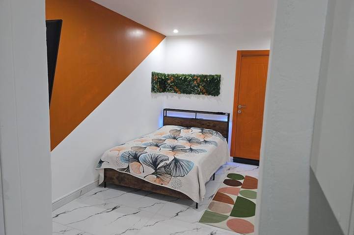 Ganze Wohnung, Cosy renovated studio - Comfort & convenience in Bourgoin-Jallieu, La Tour-du-Pin und Umgebung