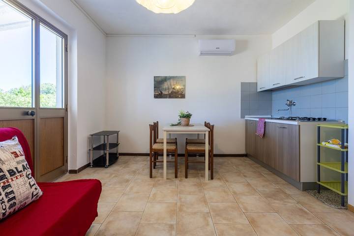 Hel lägenhet, Apartment 'villa singola 1' with Sea View, Wi-Fi and Air Conditioning in La Muddizza, Valledoria