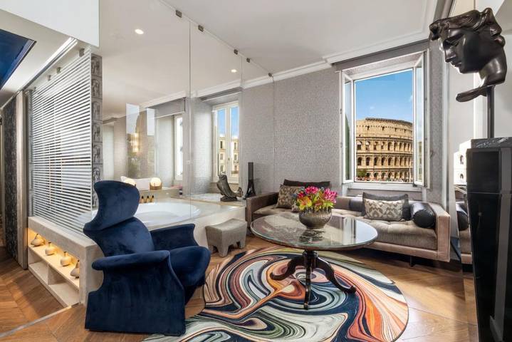 Hotel per 3 persone, con panorama e terrazza in Colosseo