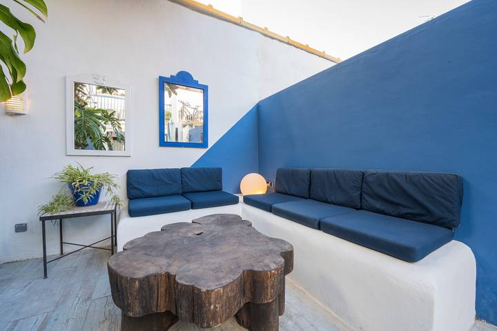 House 'Bluehouseportixol' with Private Patio, Bike Friendly, Marina & Beach/Palma Bay in El Molinar, Palma