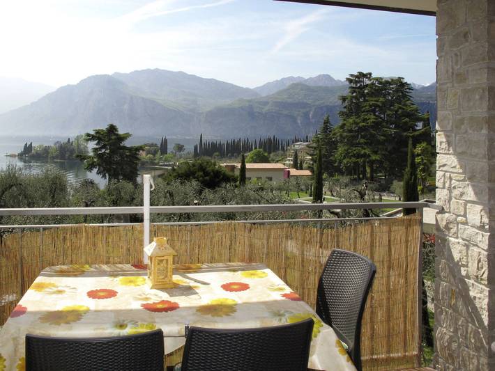 Ferienwohnung für 4 Personen, mit Balkon und Garten sowie Seeblick in Malcesine