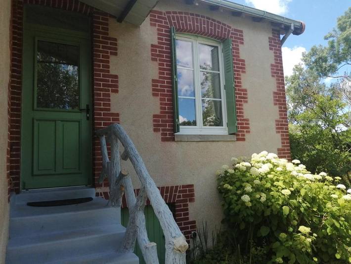 Location de vacances pour 4 personnes, avec vue ainsi que jardin et terrasse à Saint-Avertin - 3