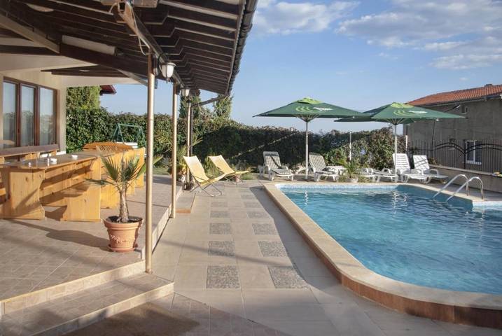 Villa pour 17 personnes, avec vue ainsi que jardin et piscine en Bulgarie - 3