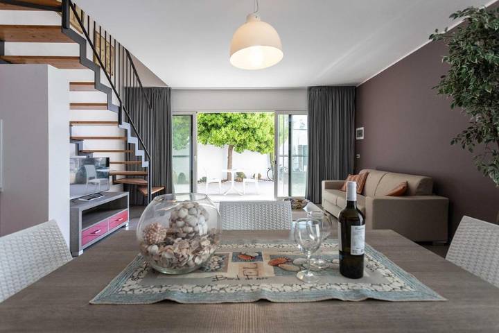Apartahotel para 4 personas, con jardín en Apulia