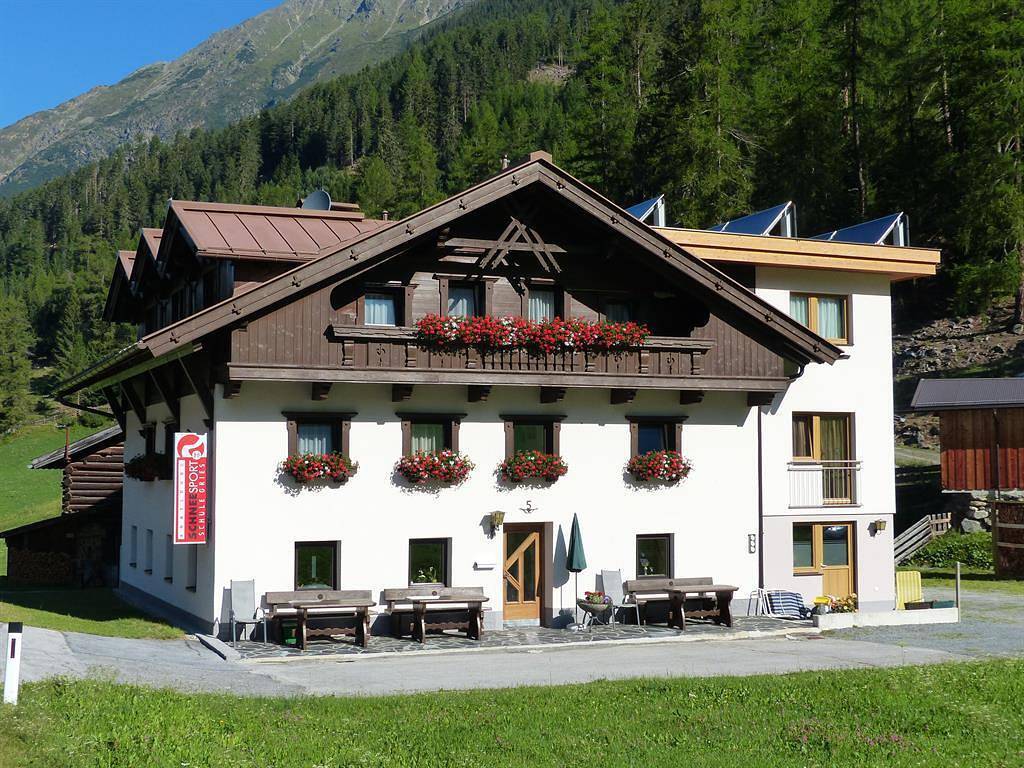Ganze Ferienwohnung, Doppelzimmer in Gries, Längenfeld
