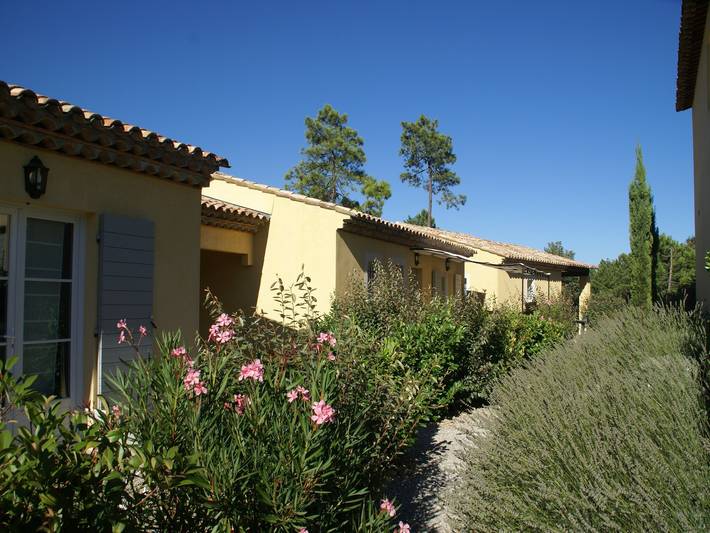 Gîte pour 5 personnes, avec jardin et piscine, adapté aux familles à Montauroux - 4