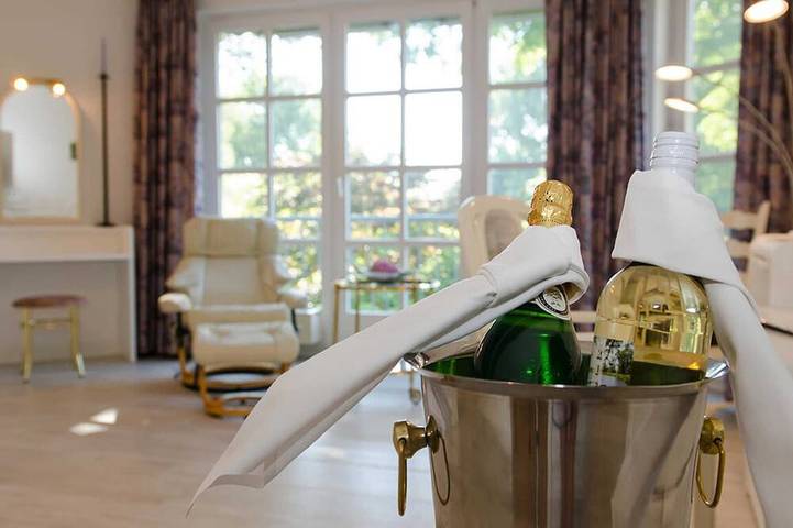 Ferienhaus für 2 Personen, mit Terrasse und Sauna sowie Garten in Leer