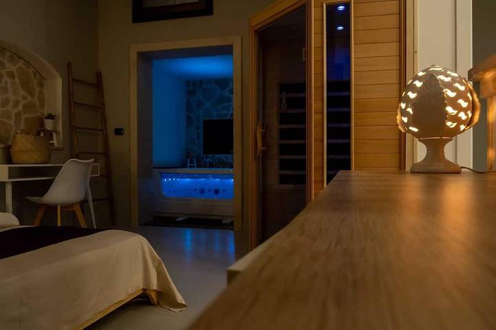 House with hot tub ( Brama Wellness Experience) in Brindisi, Salento