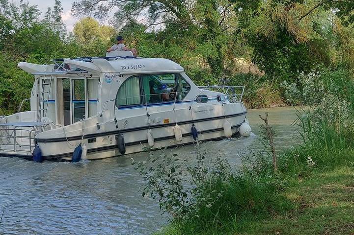 Hausboot für 6 Personen, mit Balkon und Whirlpool, mit Haustier in Südfrankreich