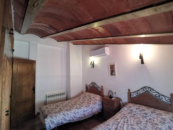 Casa rural para 10 personas, con jardín además de terraza y vistas en Castril - 4