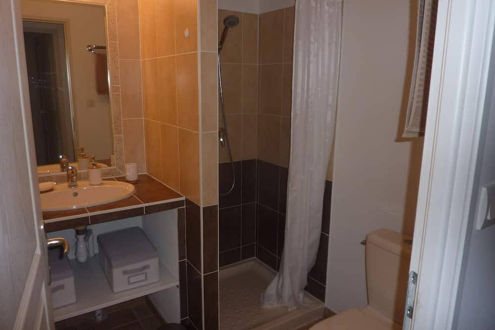 Casa tranquila con terraza cerca de Aviñón, parque Spirou / Splashword ... in L'Isle-sur-la-Sorgue, Vaucluse