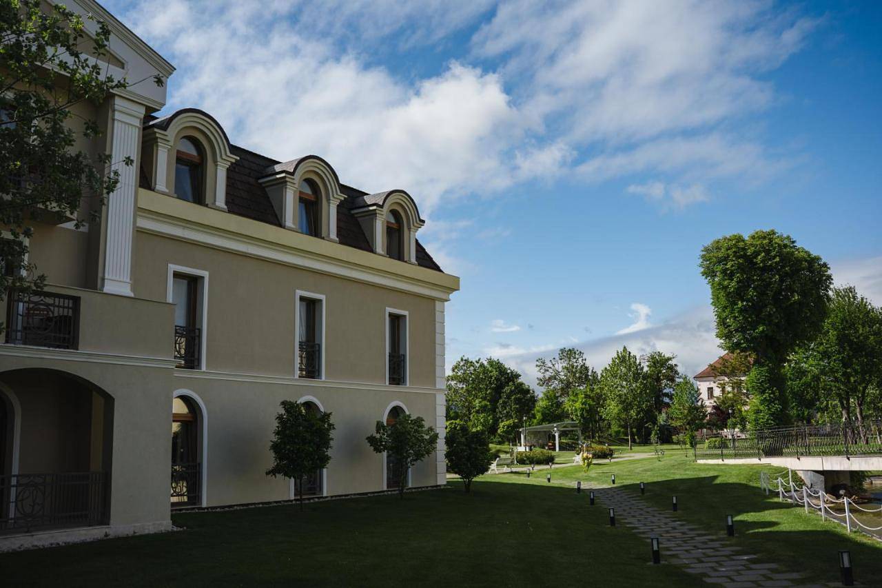 Domeniile Martinutzi - Hotel Cardinal in Alba (Romania)