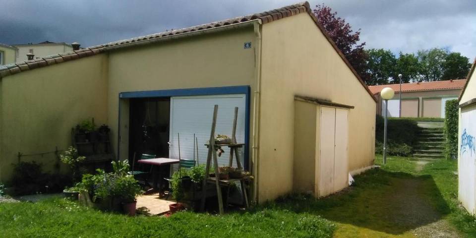 Location de vacances pour 4 personnes, avec terrasse et vue, animaux acceptés à La Roche-sur-Yon - 2