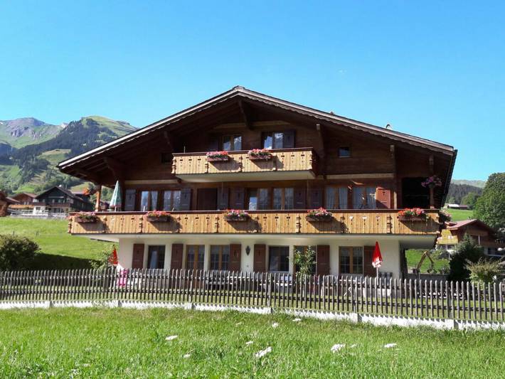 Apartamento para 2 personas, con Terraza y Jardín en Grindelwald