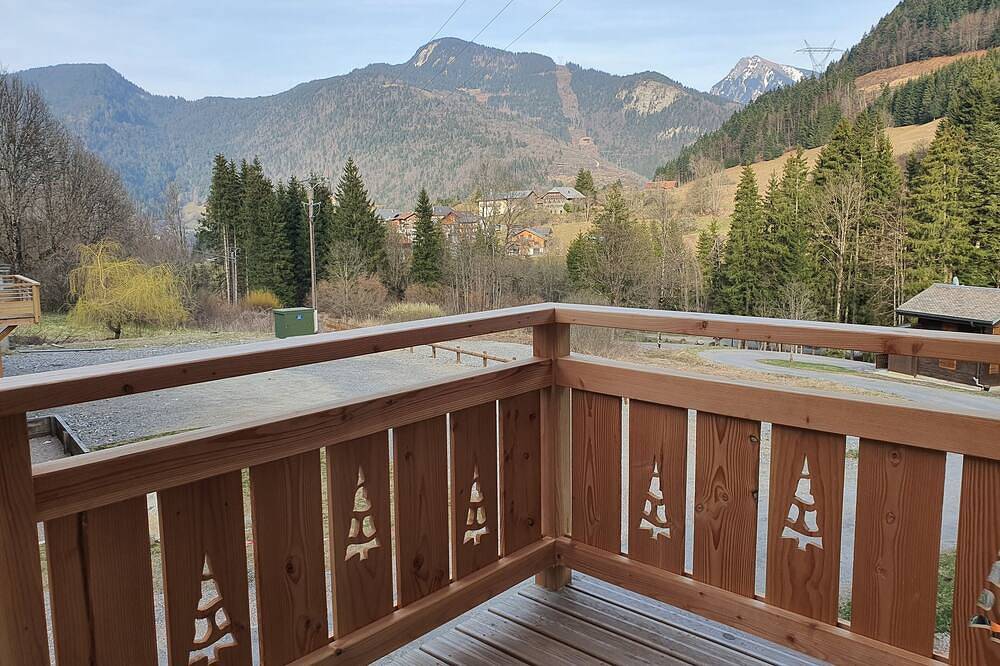 Cosy, modern chalet with mountain views in Seytroux, Thonon-les-Bains en omgeving