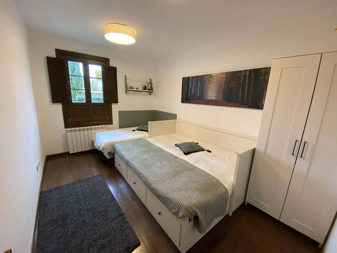 Apartamento entero, Apartamento acogedor con 2 dormitorios y sofá cama, para 6 personas, a 5 min de Jaca in Jaca, Pirineos