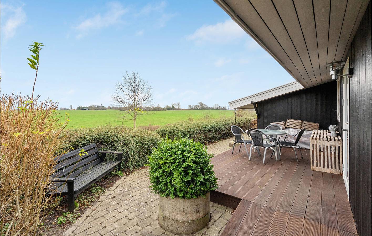 Ferienhaus für 6 Personen mit Terrasse in Følle Strand, Süddjursland