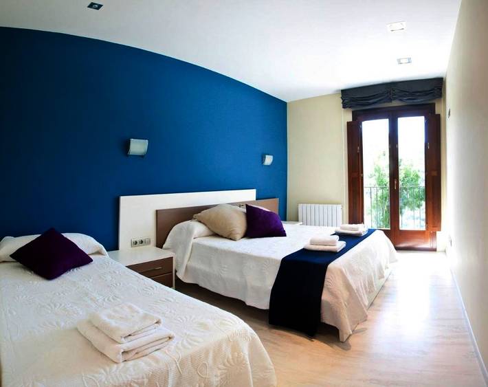 Casa rural para 12 personas, con jardín además de vistas y piscina en Ripollès - 2