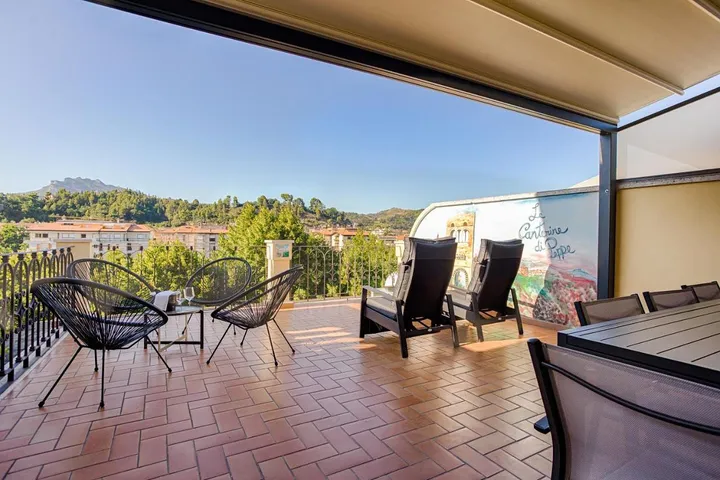 Alojamiento y desayuno para 2 personas, con vistas y terraza - 1