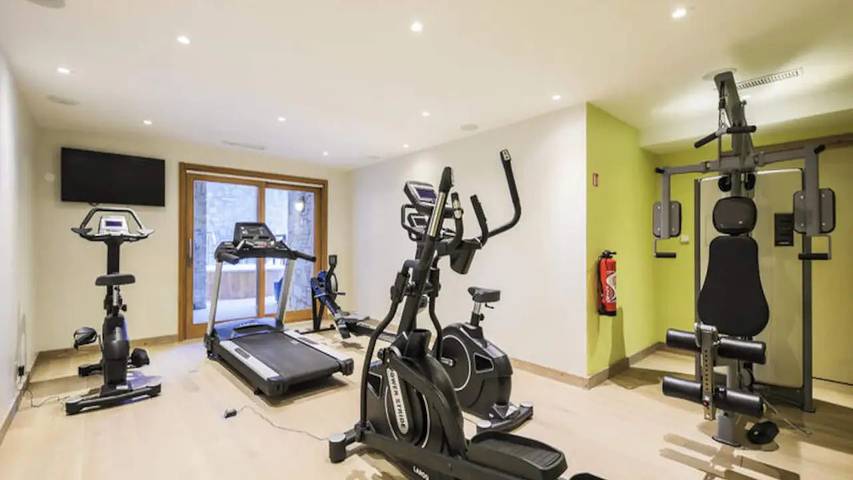 Hütte für 7 Personen, mit Pool und Sauna sowie Balkon in Méribel - 2