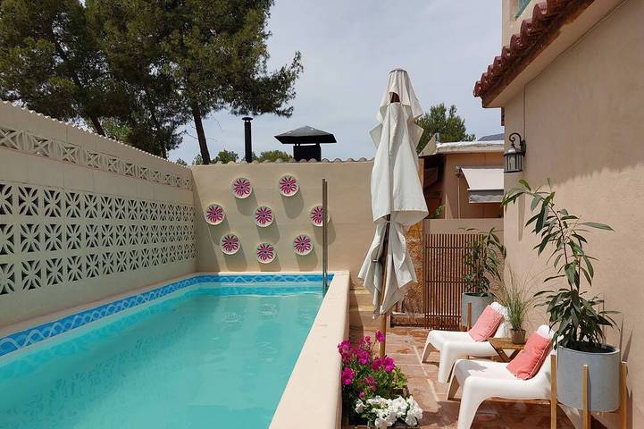 Chalet for 2 people, with balcony and hot tub as well as garden - 1