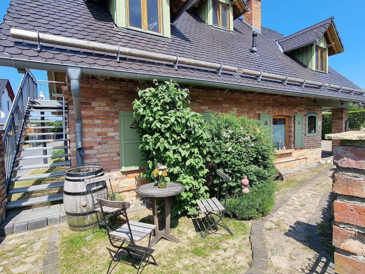 Ganze Ferienwohnung, Am Rieck Fachwerkhaus - Fewo 2, 1. Obergeschoss, mit Kamin, 3 Zimmer, Zempin in Zempin, Usedomer Norden