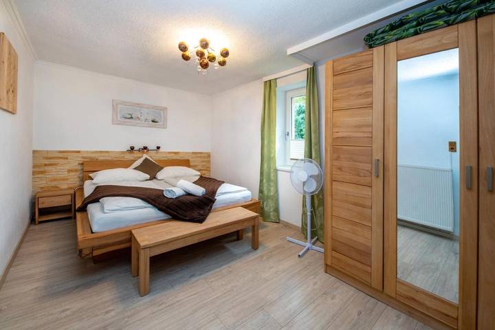 Ferienhaus für 7 Personen, mit Garten und Ausblick in Zell am See