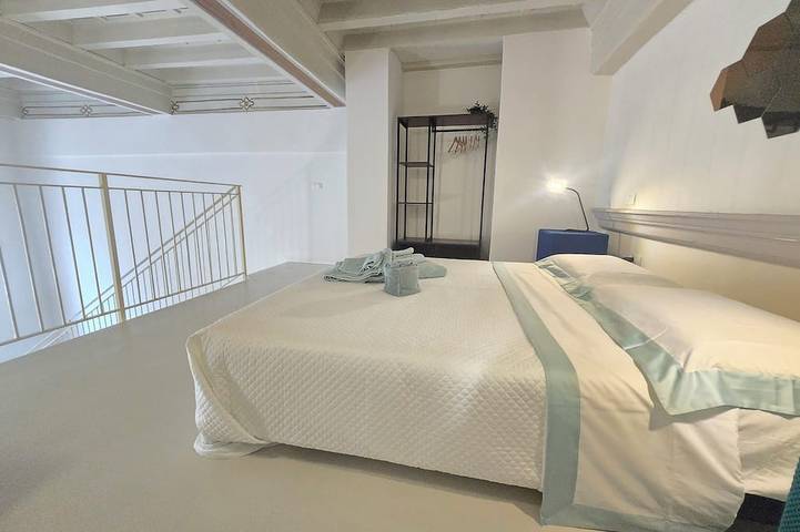 Apartamento entero, Elegant apartment with Parking, A/C, Wi-Fi, in the old town in Pistoya, Provincia de Pistoia