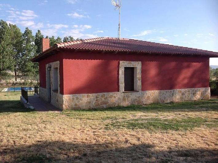 Casa rural para 6 personas, con vistas además de jardín y piscina, Se admiten mascotas en Comarca de Ávila - 3