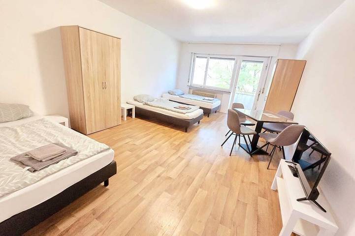 Ganze Wohnung, Apartments Efde GmbH Ferienwohnung - Apartment mit 7 Betten, Gilden 1311 in Heilbronn, Kurpfalz