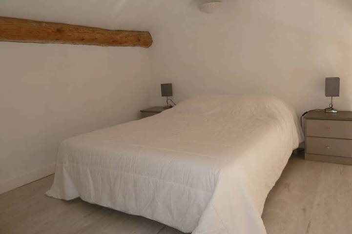 Location de vacances pour 8 personnes, avec piscine ainsi que jardin et terrasse à Gattières - 4