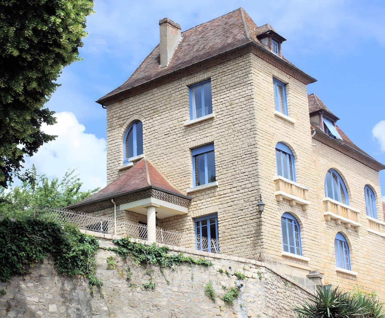 Gîte Chez Suzy au cœur du Périgord : piscine privée, terrasse et Wi-Fi in Saint-Vincent-de-Cosse, Périgord Noir