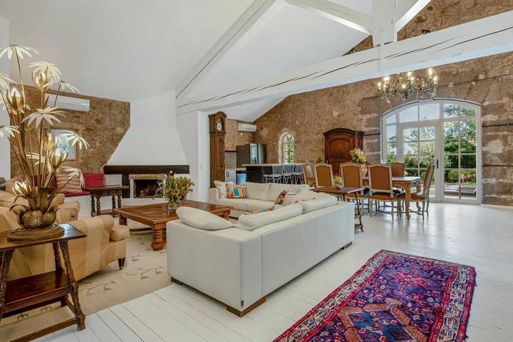 Location de vacances pour 2 personnes, avec jardin et sauna ainsi que piscine et jacuzzi, animaux acceptés à Servian - 4