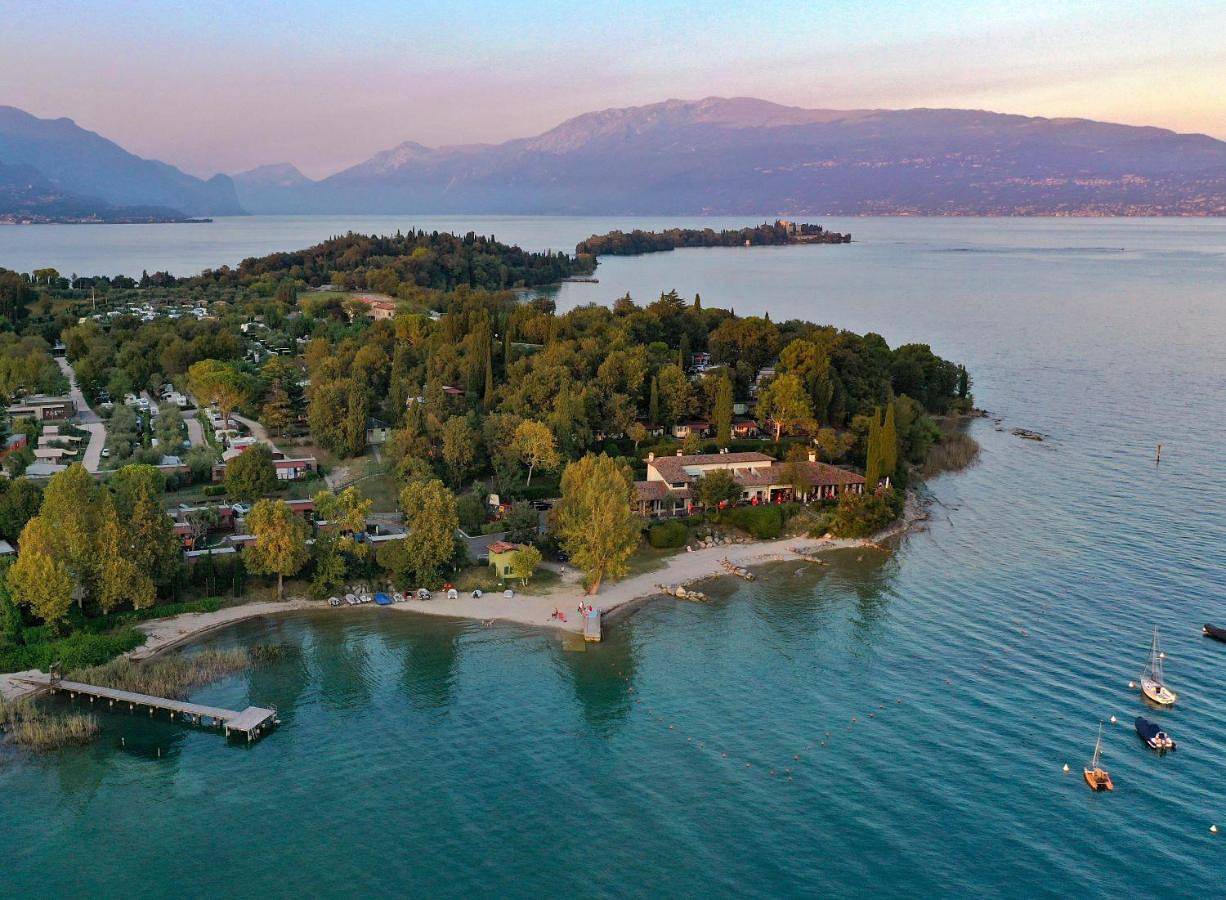 Fornella Camping & Wellness family resort in San Felice del Benaco, Gardasee-Berge