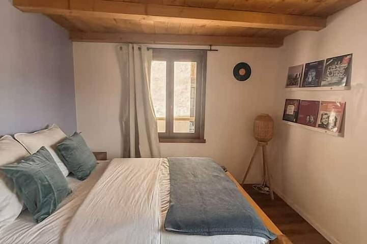Gîte pour 4 personnes, avec jardin et piscine à Chanaz - 3