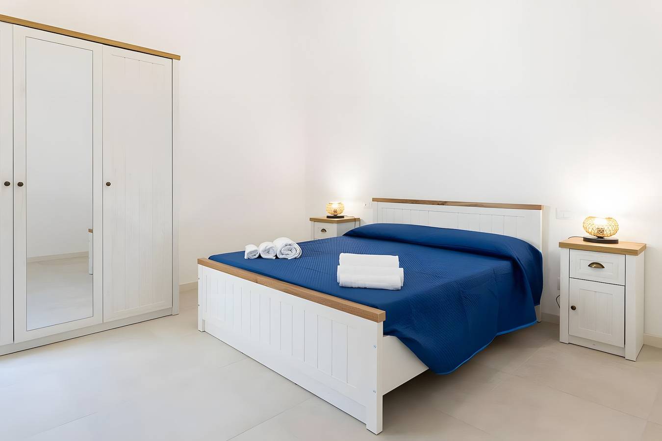 Apartamento entero, Apartamento 'Brezza Marina' con terraza privada y aire acondicionado in Marina di Ragusa, Provincia de Ragusa