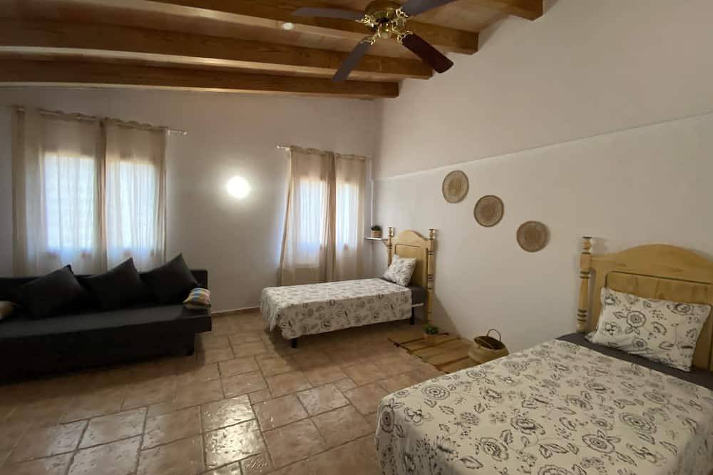 Holiday Home 'The Paradise' with Mountain View, Private Terrace and Wi-Fi in Ses Rotgetes de Canet, Esporles