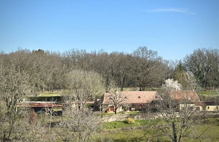 Gîte pour 10 personnes, avec jardin ainsi que terrasse et piscine à Badefols-sur-Dordogne - 3
