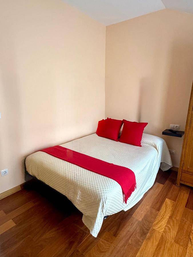 Casa rural para 4 personas, con Balcón y Terraza además de Jardín y Vistas en Cudillero - 3