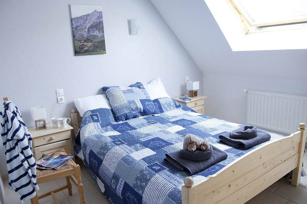 Entire apartment, Attic Apartment 35 M² 2/3 People in Arrens-Marsous, Pyrenees National Park