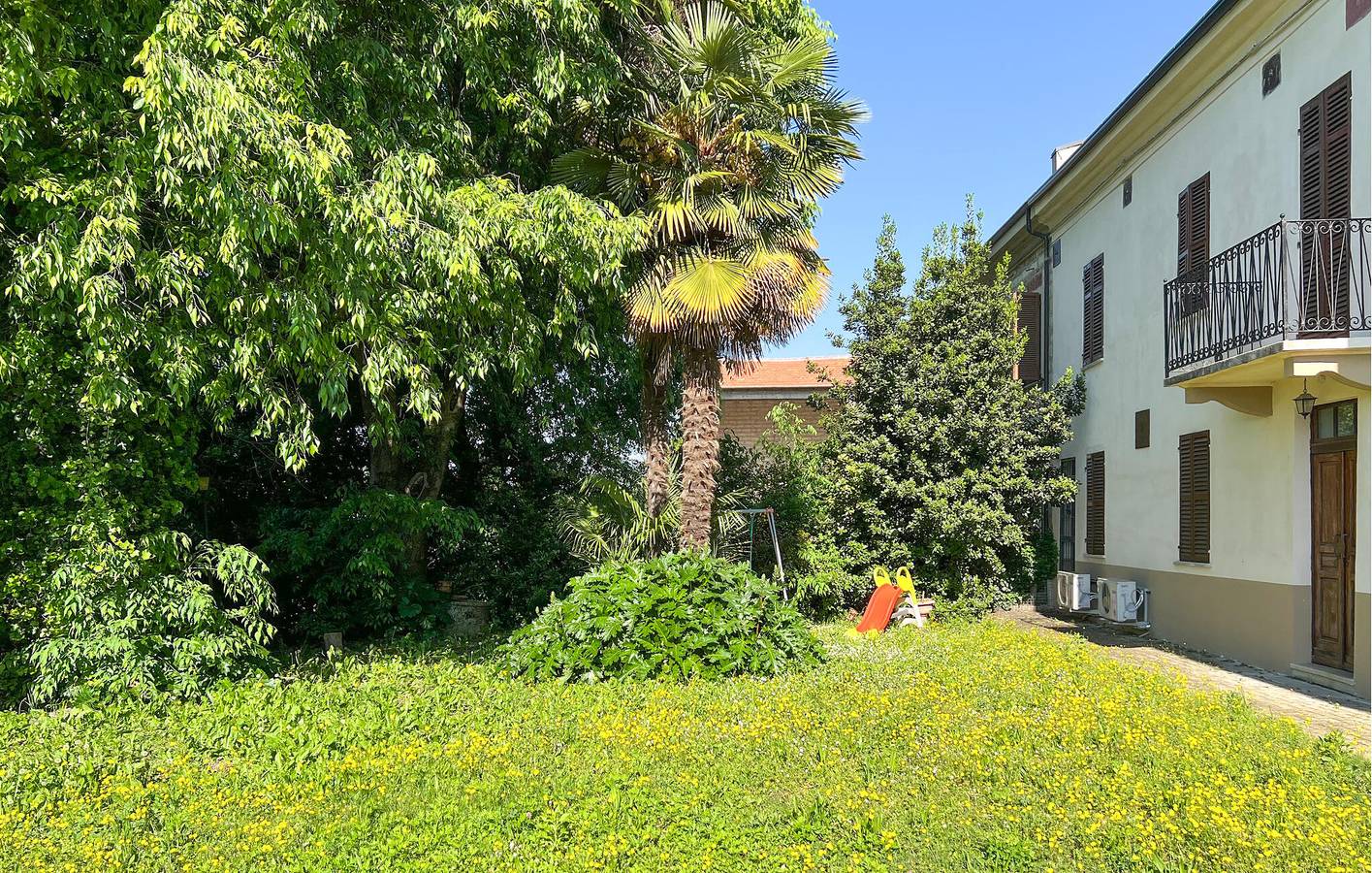 Spazioso appartamento con giardino e parcheggio, a 1.5 km da Rosignano Monferrato in Rosignano Monferrato, Provincia d'Alessandria