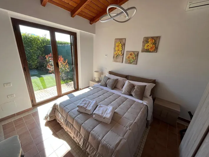 Bed and breakfast per 4 persone, con giardino - 1