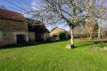 Gîte pour 4 personnes, avec jardin, animaux acceptés à Les Eyzies-de-Tayac-Sireuil