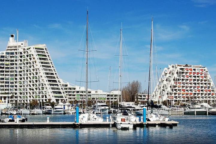 Gîte pour 2 personnes, avec terrasse dans Office De Tourisme La Grande Motte