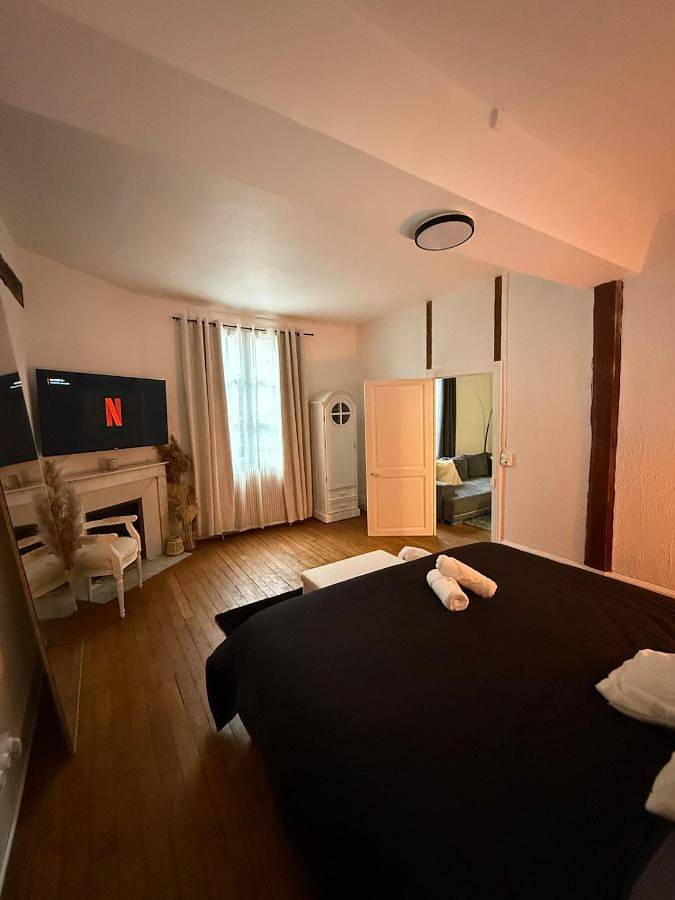Gîte pour 6 personnes, avec Vue dans Office De Tourisme D Auxerre Quais