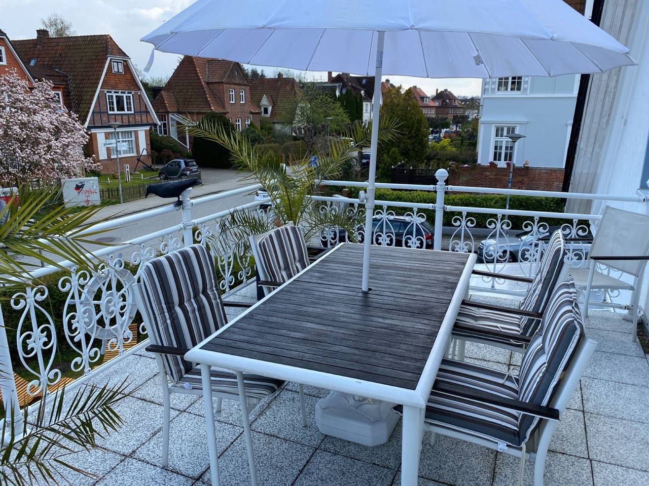 Ganze Wohnung, Ferienwohnung Parkblick 2 mit Privatterrasse, Balkon und Wlan in Travemünde, Lübeck