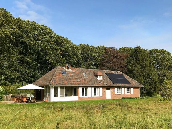 Ferienhaus für 8 Personen, mit Garten