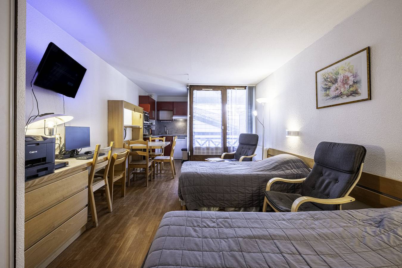 Estudio entero, Apartamento estudio 'Les Cybeles - 3 Personnes' con vistas a la montaña, terraza privada y Wi-Fi in Brides-les-Bains, Les Trois Vallées