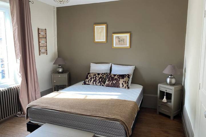 Location de vacances pour 15 personnes, avec jacuzzi ainsi que jardin et sauna à Tailly - 3