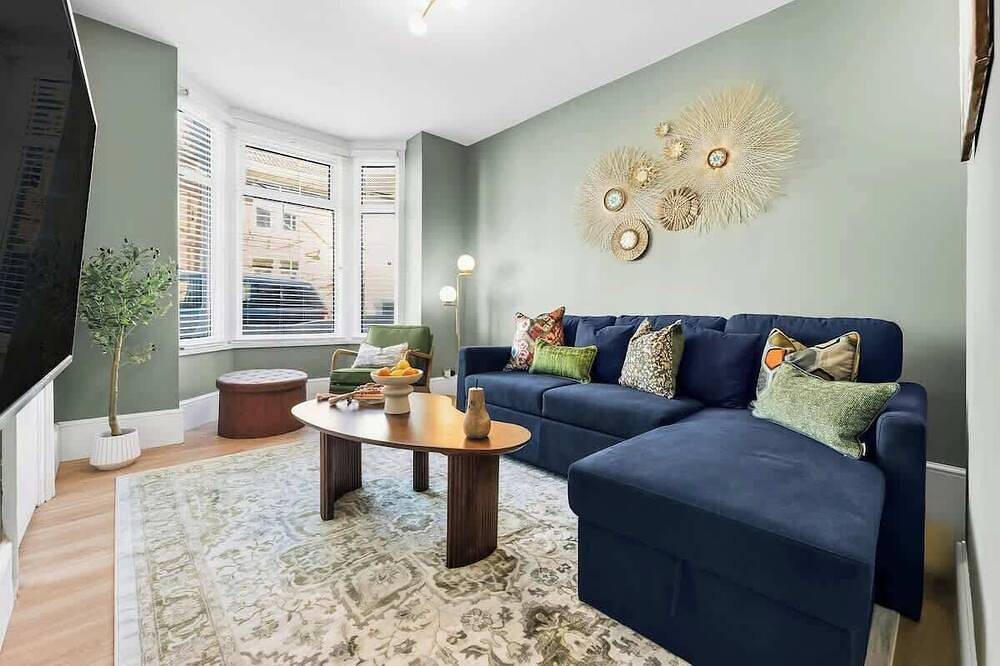3Br Stunning & Luxe House Fratton w/ Parking in Portsmouth, Südostengland